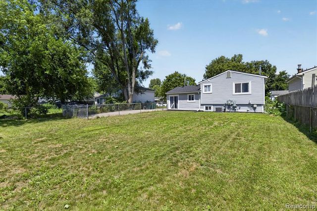 15924 Orchard Street, Romulus, MI 48174