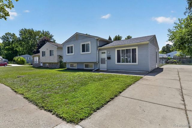15924 Orchard Street, Romulus, MI 48174
