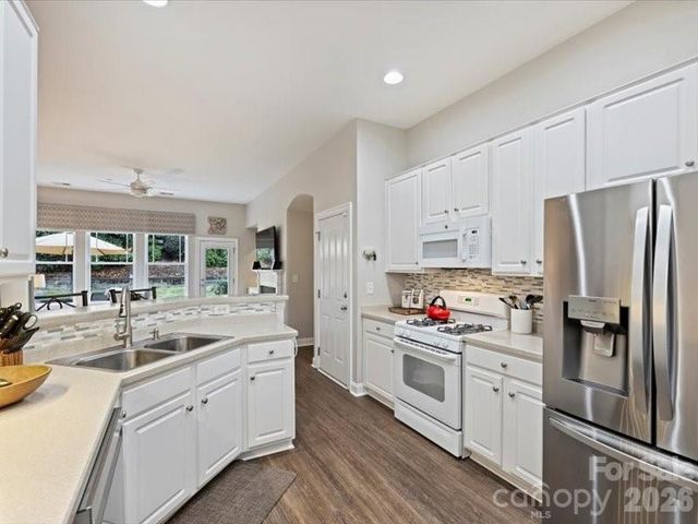 8113 Cottsbrooke Drive, Huntersville, NC 28078