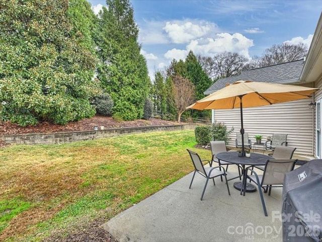 8113 Cottsbrooke Drive, Huntersville, NC 28078