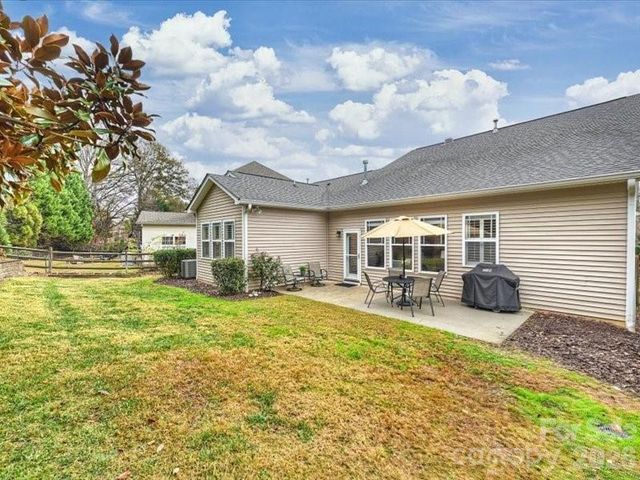 8113 Cottsbrooke Drive, Huntersville, NC 28078