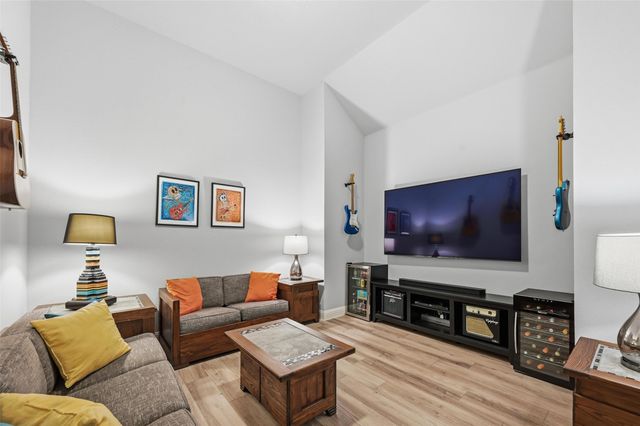 812 Heron Creek Pass, Mckinney, TX 75071