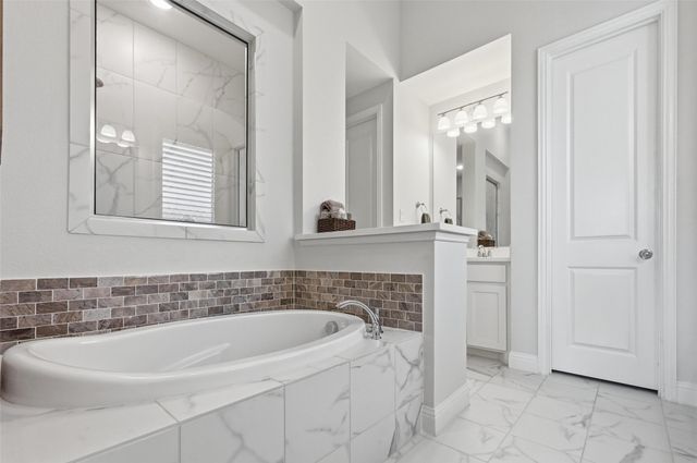 812 Heron Creek Pass, Mckinney, TX 75071