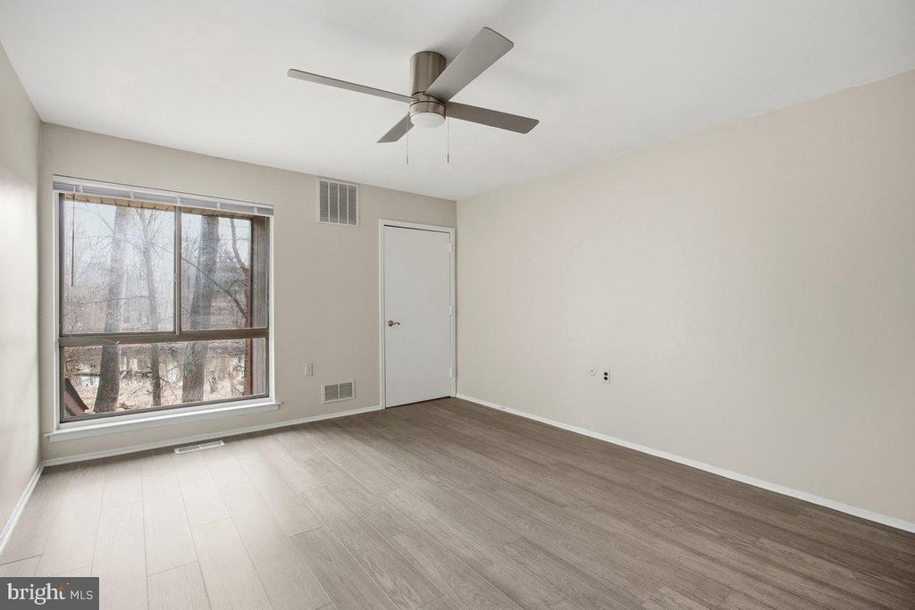 Image 11 of property listing at 804 TIMBER CRK, Lindenwold, NJ 08021