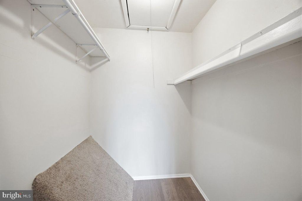 Image 12 of property listing at 804 TIMBER CRK, Lindenwold, NJ 08021