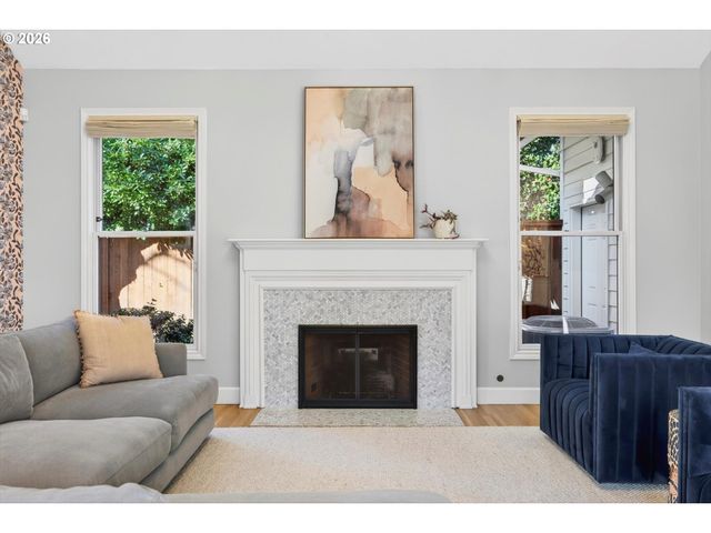 11511 S RIVERWOOD Rd, Portland, OR 97219