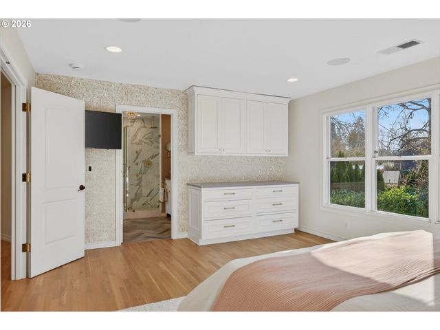 11511 S RIVERWOOD Rd, Portland, OR 97219