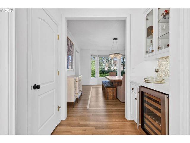 11511 S RIVERWOOD Rd, Portland, OR 97219