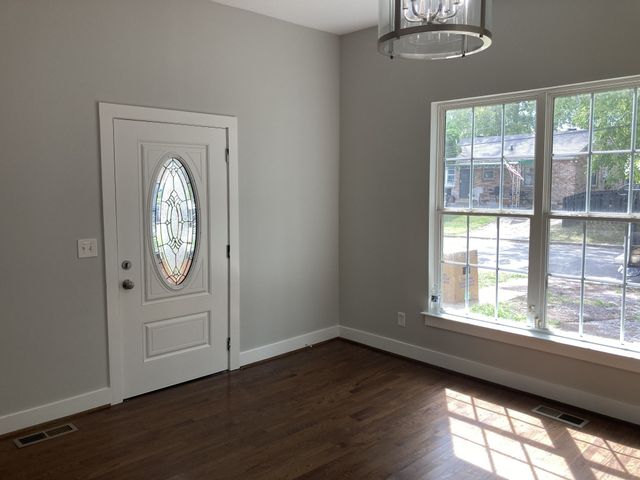1814 15th Av N, Nashville, TN 37208