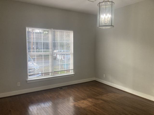 1814 15th Av N, Nashville, TN 37208