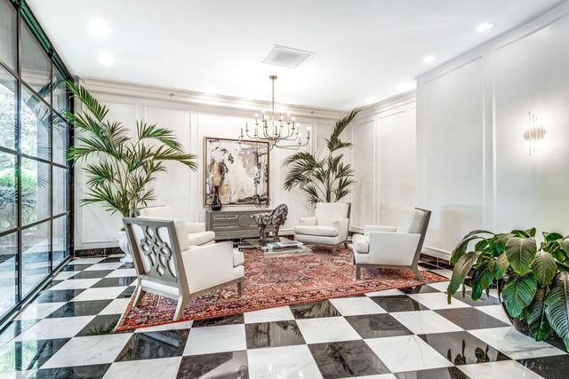 4215 Harding Pike Apt 303, Nashville, TN 37205