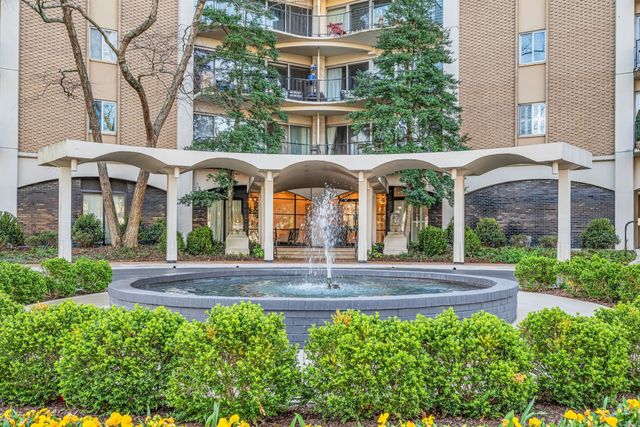 4215 Harding Pike Apt 303, Nashville, TN 37205