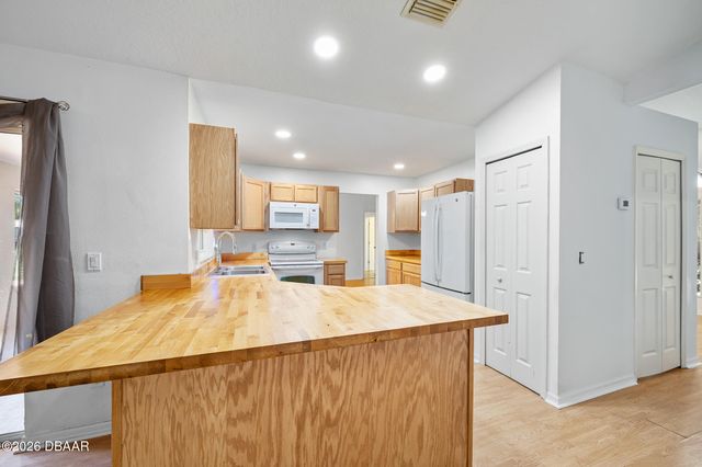 1355 1st Avenue, Deland, FL 32724
