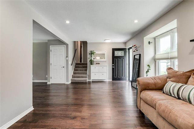 10101 NW MIRROR LAKE Court, Kansas City, MO 64152