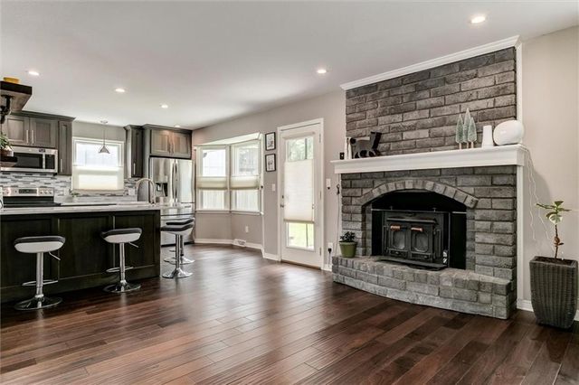 10101 NW MIRROR LAKE Court, Kansas City, MO 64152