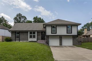 10101 NW MIRROR LAKE Court, Kansas City, MO 64152