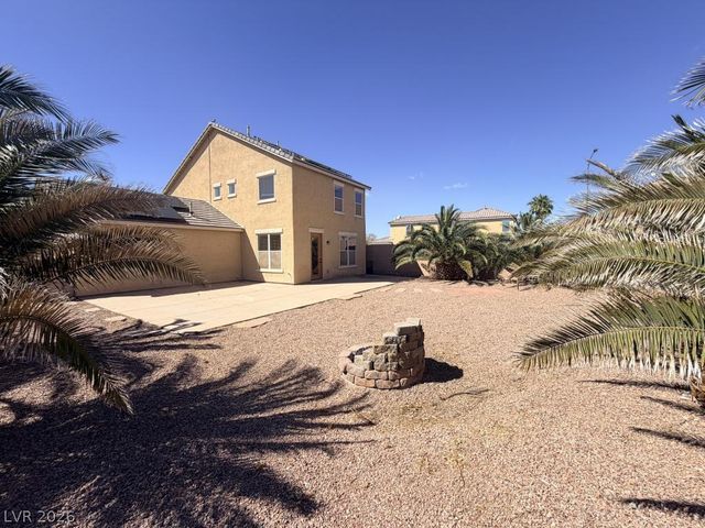 5921 Tamarack Lodge Lane, North Las Vegas, NV 89081