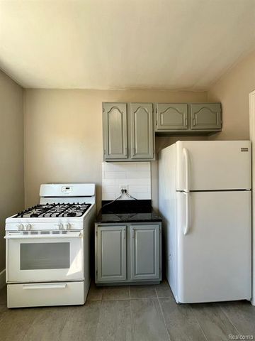 168 Bondie Street, Wyandotte, MI 48192