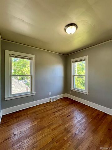 168 Bondie Street, Wyandotte, MI 48192