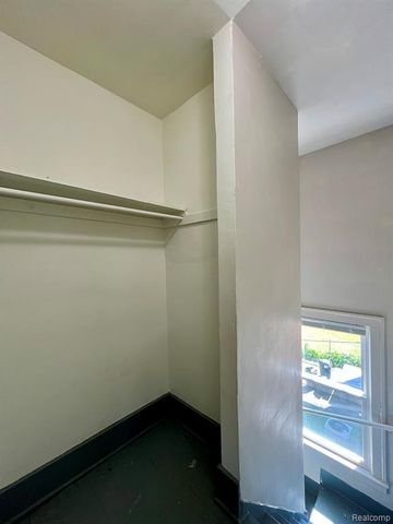 168 Bondie Street, Wyandotte, MI 48192