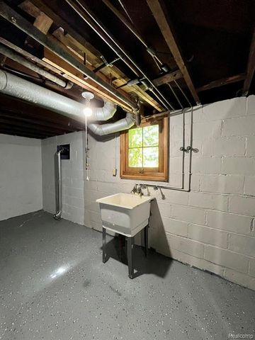 168 Bondie Street, Wyandotte, MI 48192