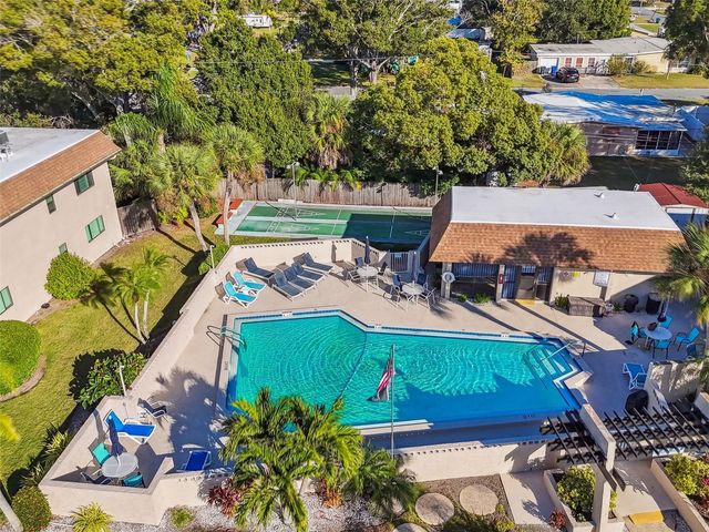 2750 E BAY DRIVE 12B, Largo, FL 33771