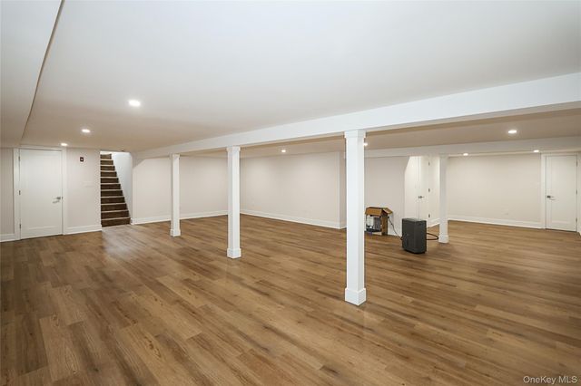 224 Hungry Harbor Road, Valley Stream, NY 11581