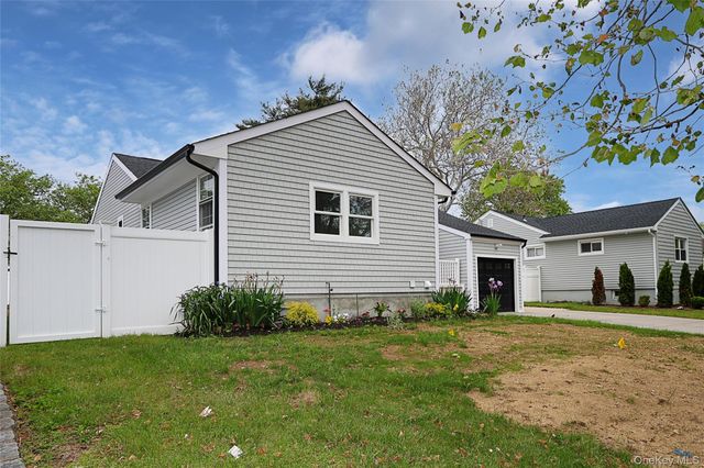 224 Hungry Harbor Road, Valley Stream, NY 11581