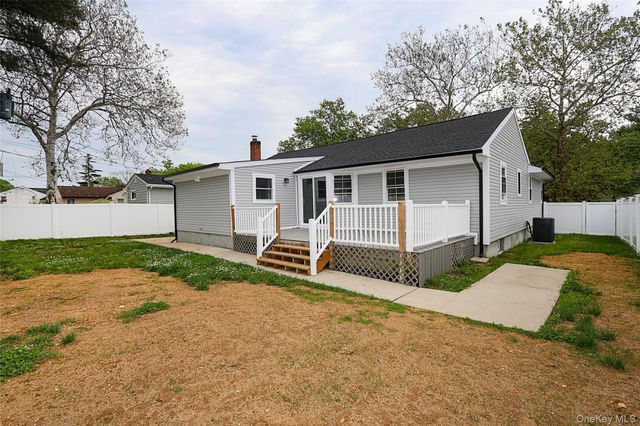 224 Hungry Harbor Road, Valley Stream, NY 11581