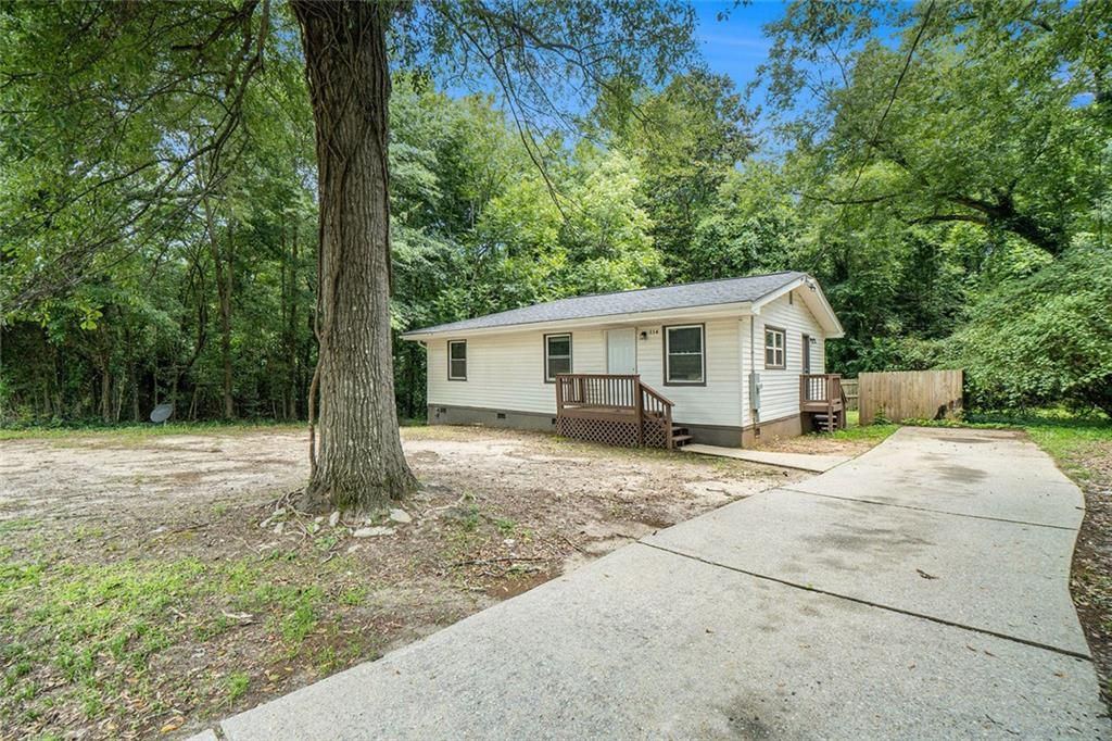 114 Howell Drive SW, Atlanta, GA 30331