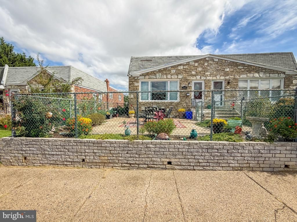 1609 PLACID ST, Philadelphia, PA 19152 — exterior