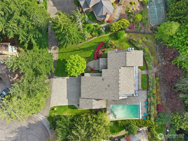 20005 NE 42nd Street, Sammamish, WA 98074