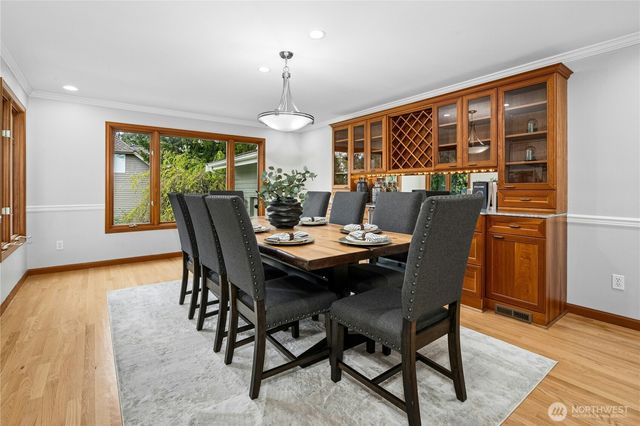 20005 NE 42nd Street, Sammamish, WA 98074