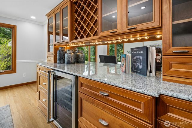20005 NE 42nd Street, Sammamish, WA 98074