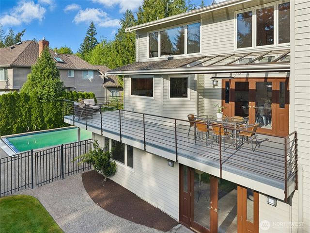 20005 NE 42nd Street, Sammamish, WA 98074