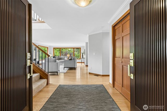 20005 NE 42nd Street, Sammamish, WA 98074