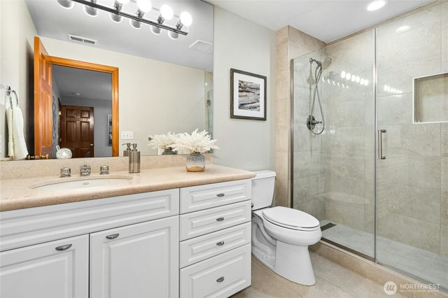 20005 NE 42nd Street, Sammamish, WA 98074