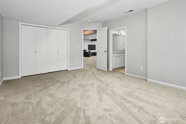 20005 NE 42nd Street, Sammamish, WA 98074