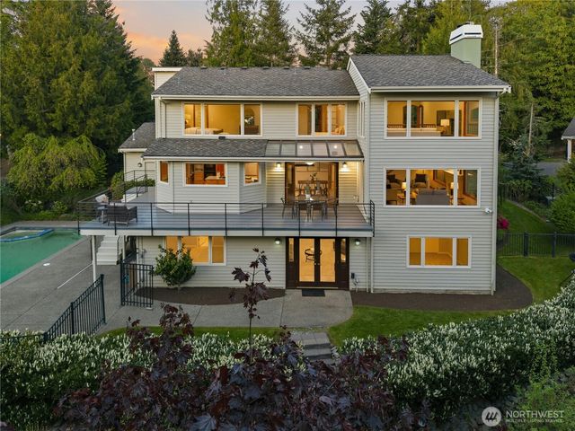 20005 NE 42nd Street, Sammamish, WA 98074