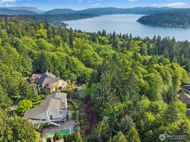 20005 NE 42nd Street, Sammamish, WA 98074