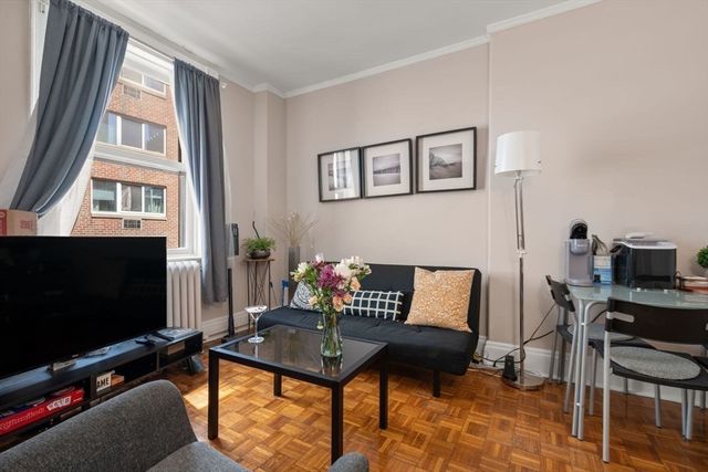 21 Beacon St 7M, Boston, MA 02108