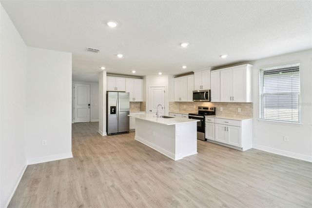 787 SUNSHOWER, Lady Lake, FL 32159