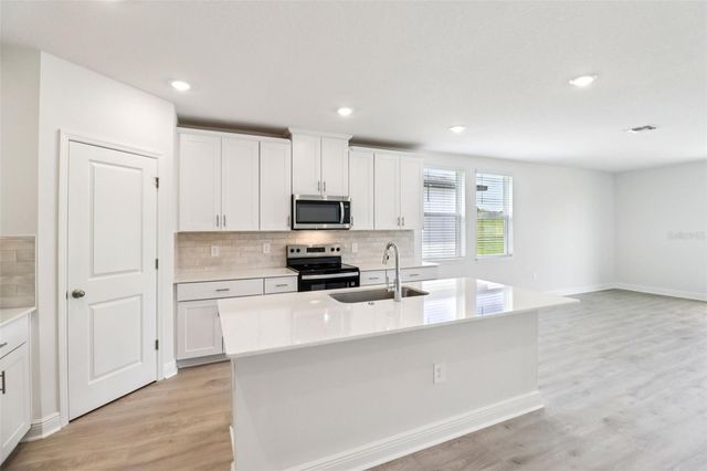 787 SUNSHOWER, Lady Lake, FL 32159