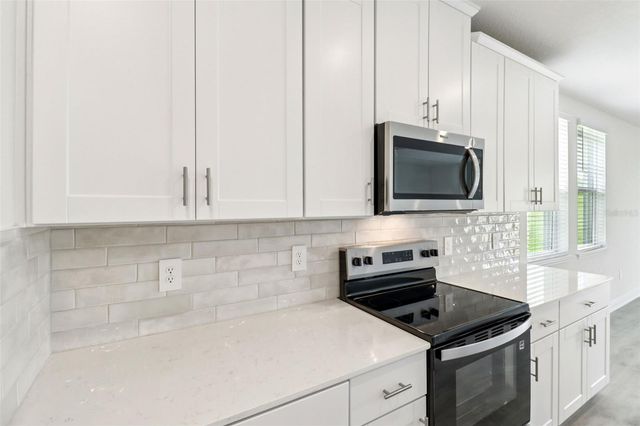 787 SUNSHOWER, Lady Lake, FL 32159