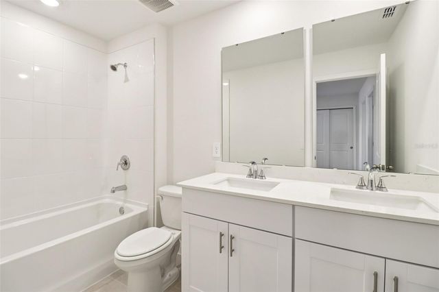 787 SUNSHOWER, Lady Lake, FL 32159