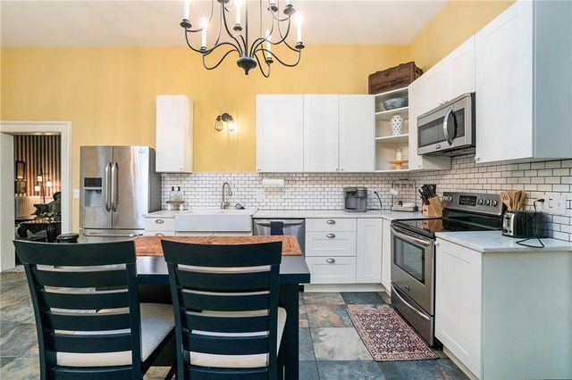 1203 5th Avenue, Leavenworth, KS 66048