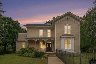 1203 5th Avenue, Leavenworth, KS 66048