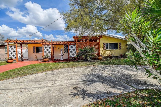 13706 BRITTON DRIVE, Hudson, FL 34667