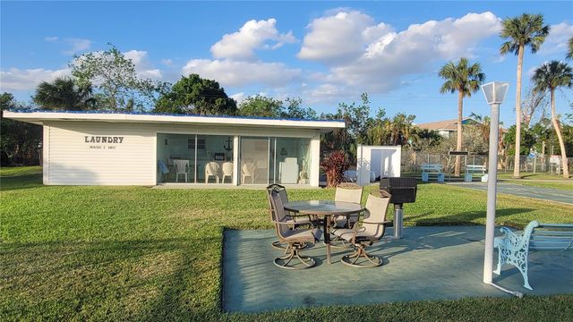 4924 LIVE OAK CIRCLE 115, Bradenton, FL 34207