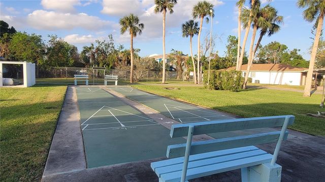 4924 LIVE OAK CIRCLE 115, Bradenton, FL 34207